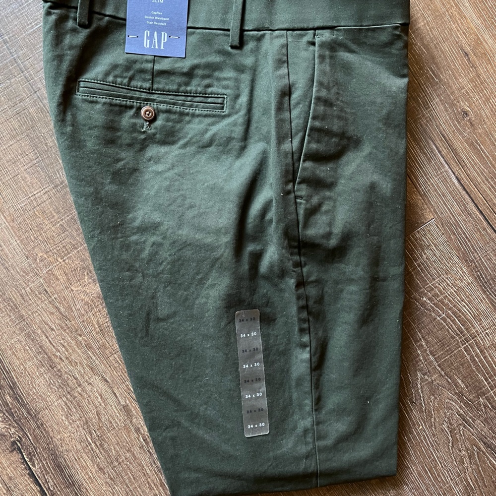 Men’s NWT Gap pants